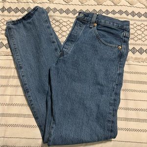 Men’s Levi’s 505 button enclosure